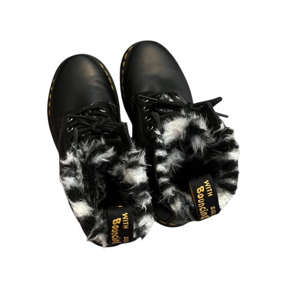 Dr. Martens Black Leather Fur-Lined Boots Womens Size 8 Lace-Up With Yellow Stit - Picture 6 of 10
